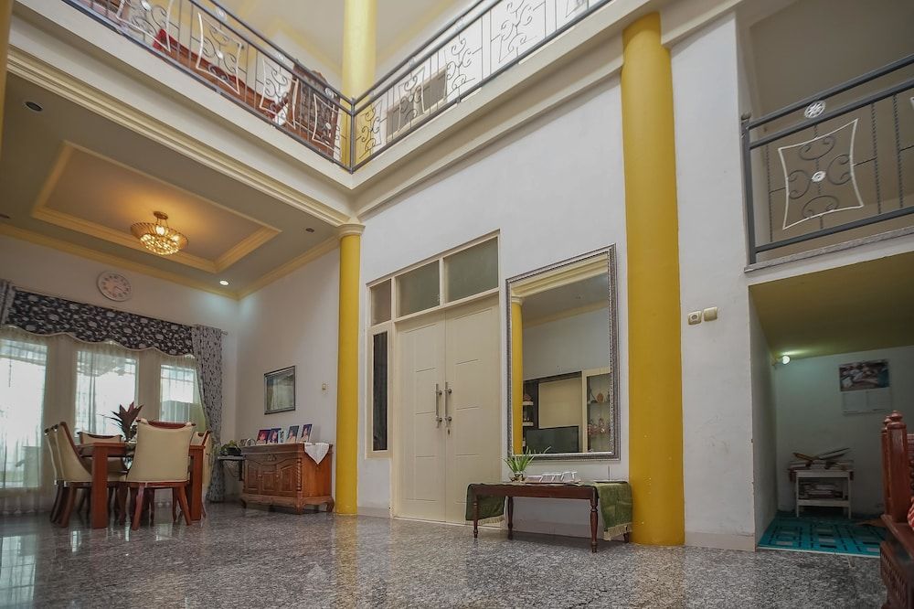 RedDoorz Syariah near Museum Lambung Mangkurat 2 2 estrellas en Banjarbaru