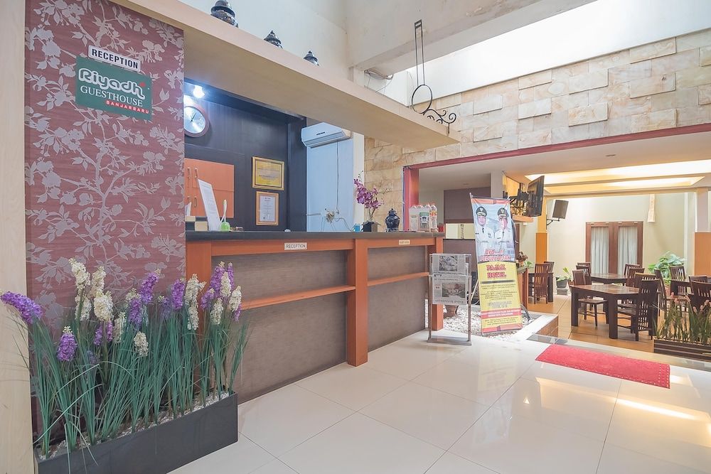 RedDoorz Syariah Plus @ Banjarbaru 2 3