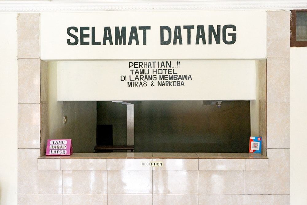 RedDoorz near Sentani Airport Jayapura 3