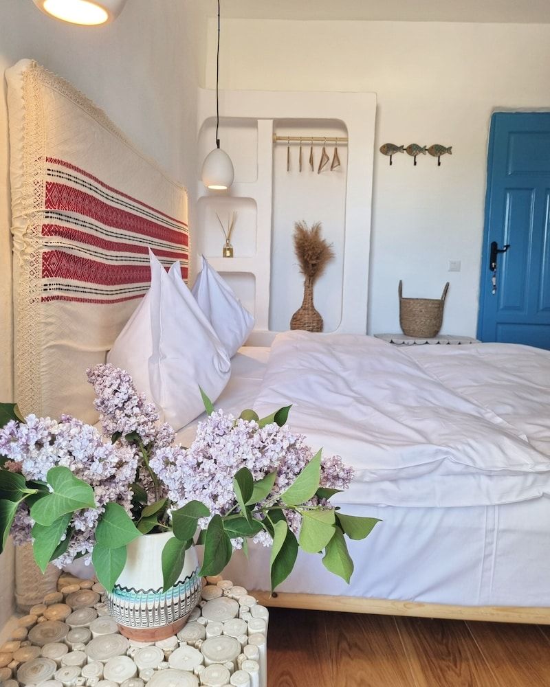 5 Chirpici - Small Traditional Resort 3