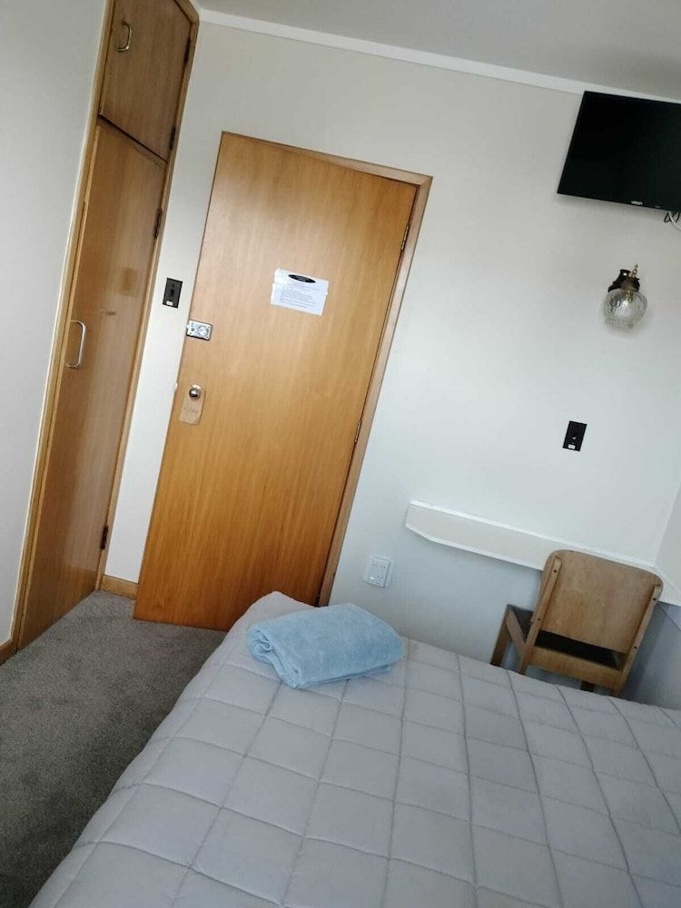 White Horse Inn Restaurant & Motel 3