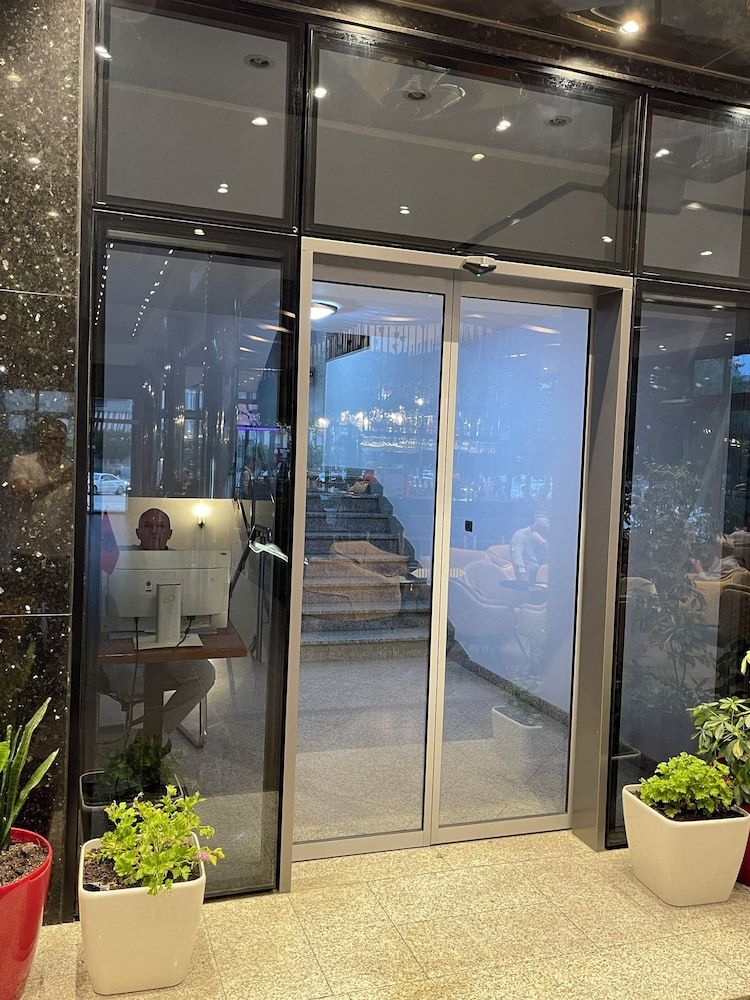 Riverside rooms at Hotel Fieri 3