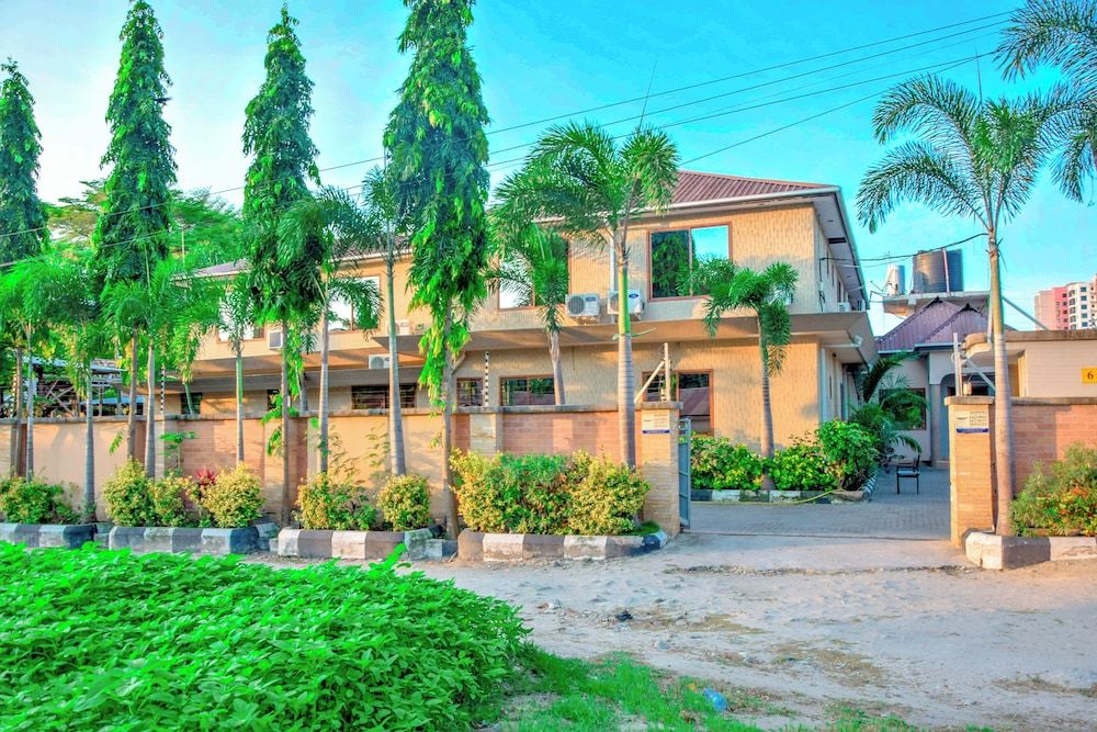 K27 Premier Backpackers 3