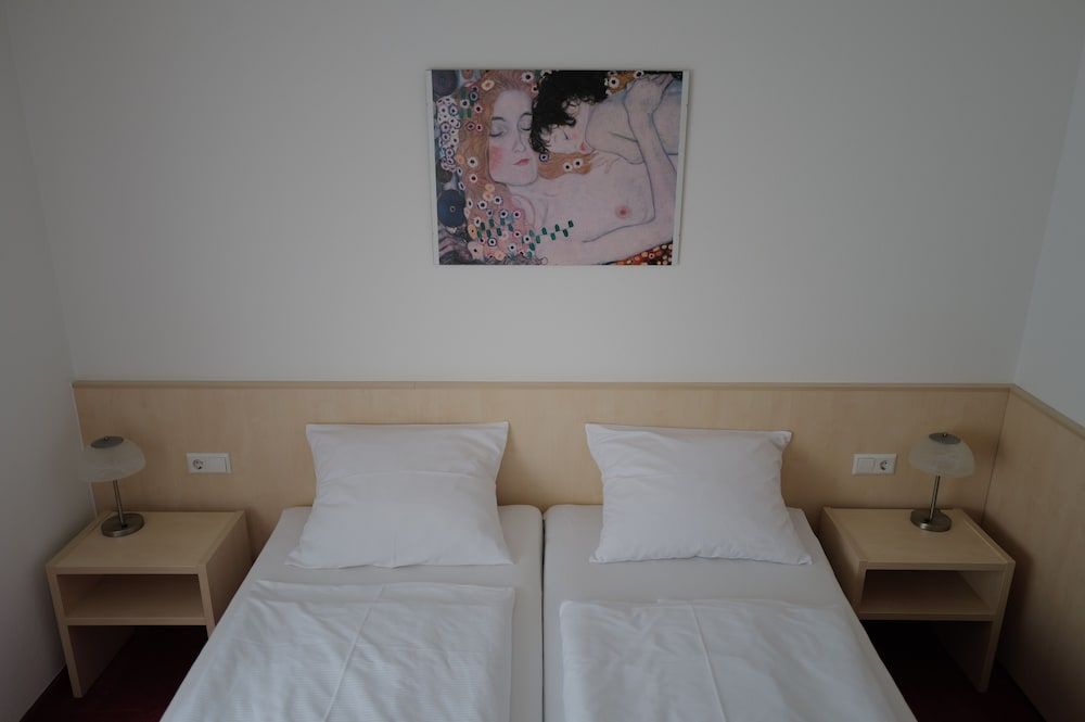 Hotel Am Bad 2