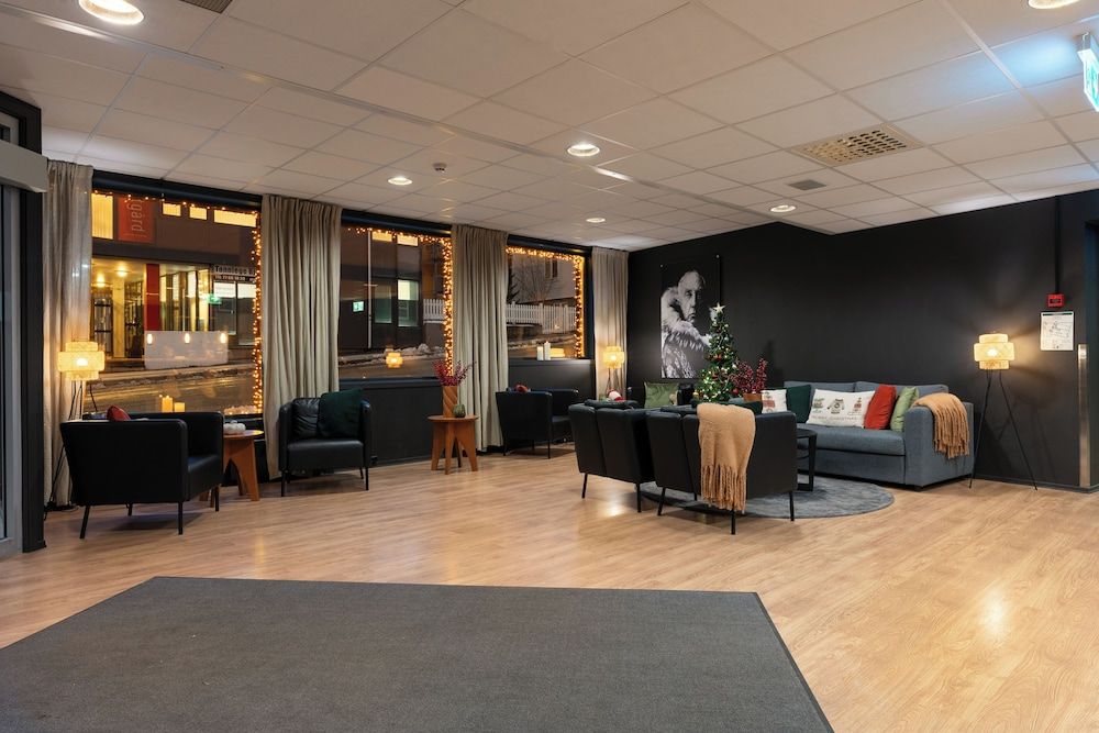 Enter Skansen Hotel 2