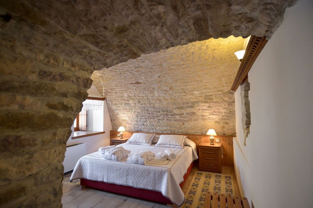 Hotel Kalemi 2 3 estrellas en Gjirokastër