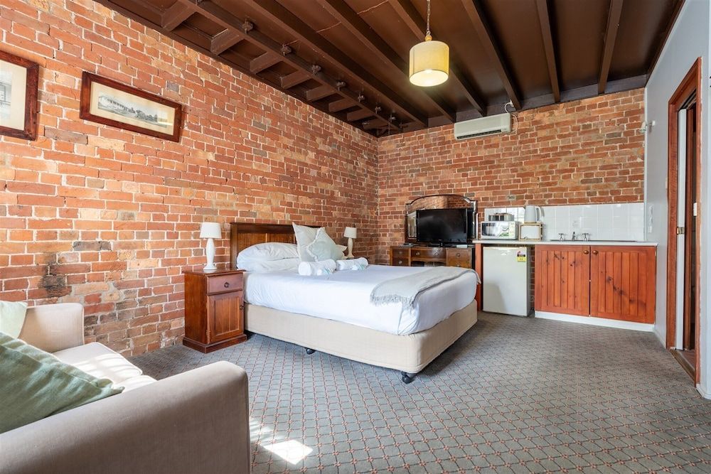 Coolangatta Estate 3