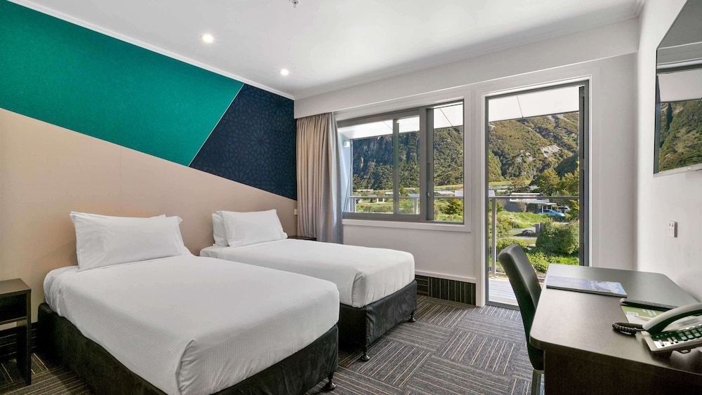 Mt Cook Lodge & Motels 3