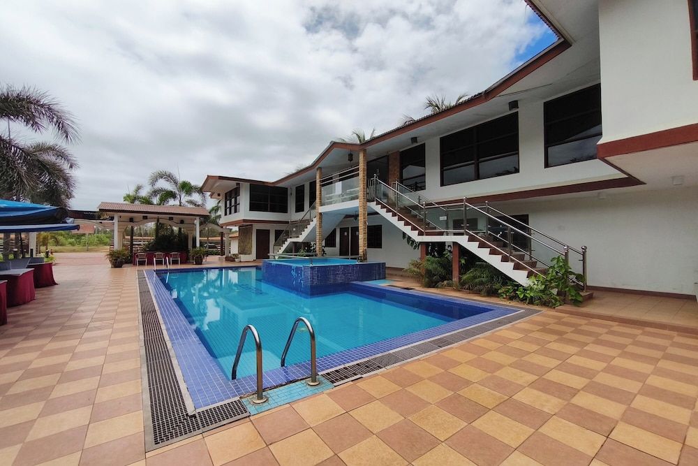 AlSafina Kijal Beach Resort & Restaurant 4 estrellas en Kijal