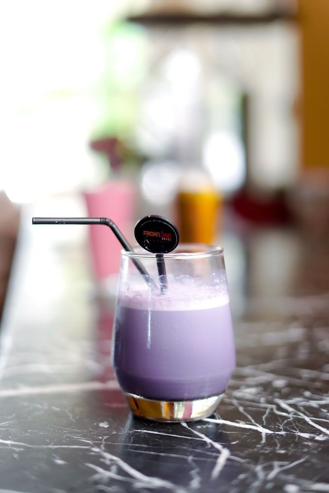 Front One Hotel Purwodadi 2