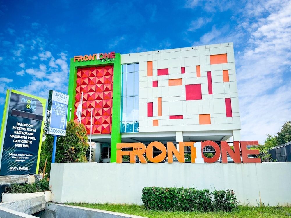 Front One Hotel Purwodadi -1 estrellas en Purwodadi