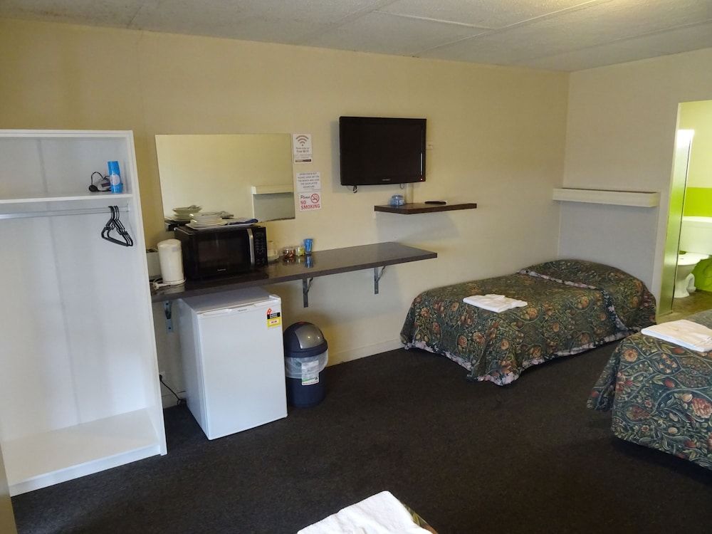 Paringa Hotel Motel 2