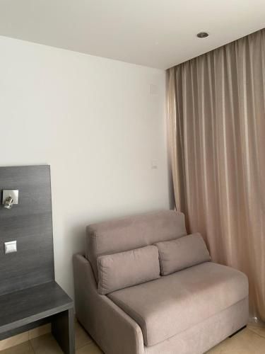 Alexia Hotel Apartments 3