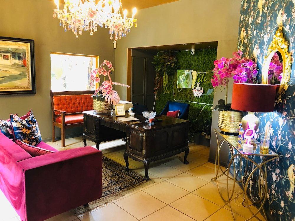 Grafiti Boutique Hotel 2