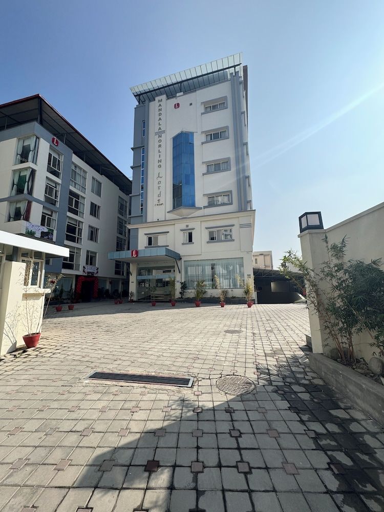 MANDALA NORLING LORDS PRIME 4 estrelas em Catmandu