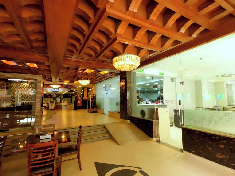 Yatri Suites and Spa 3