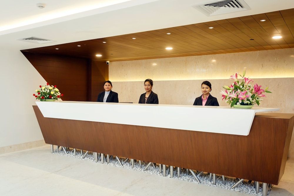 HOTEL CROWNE IMPERIAL 3