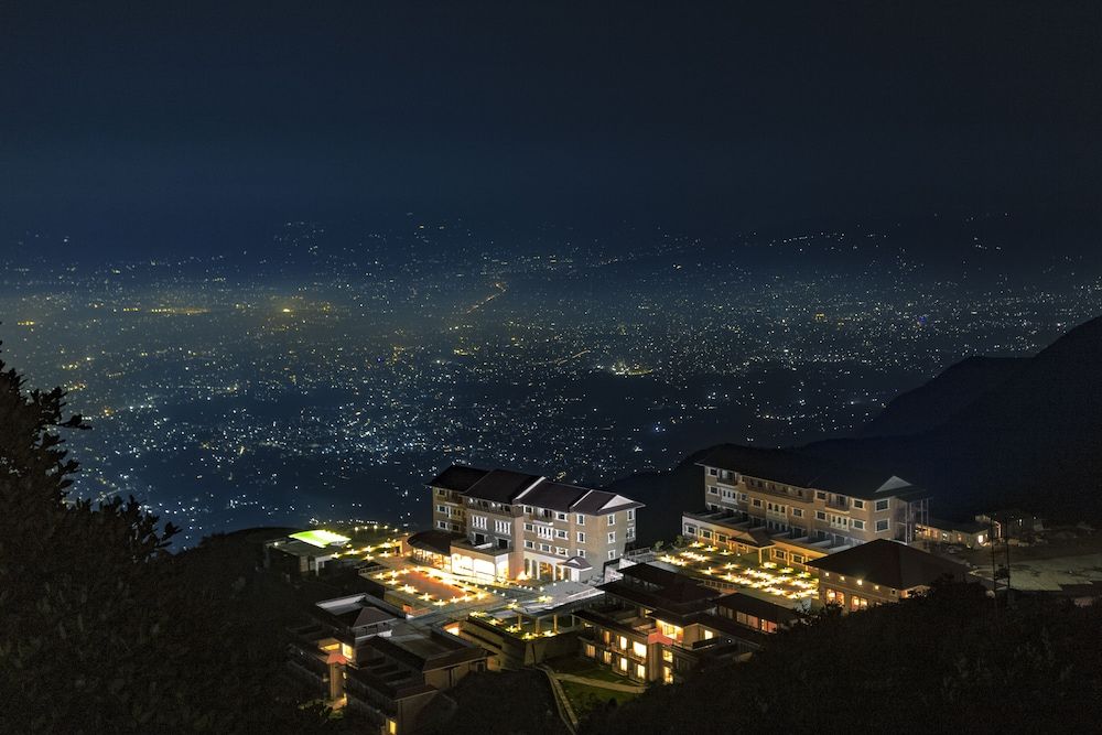 CHANDRAGIRI HILLS RESORT KATHMANDU-LUXURY IN THE CLOUDS 5 stelle a Thānkot