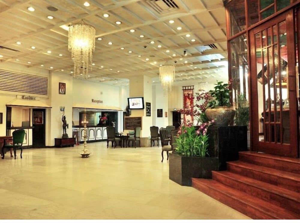 Grand Oriental Hotel 2