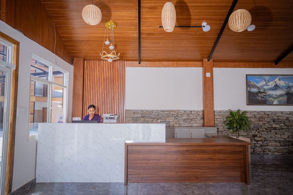 MAJESTIC LAKE FRONT HOTEL & SUITES 3