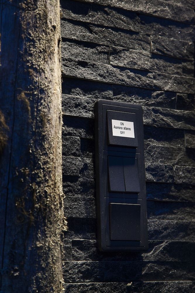 ARCTIC SNOWHOTEL & GLASS IGLOOS 2