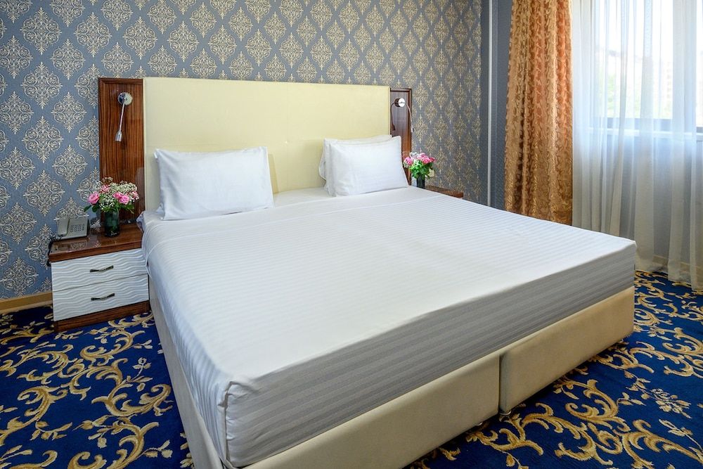 Royal Plaza by Stellar Hotels, Yerevan 3