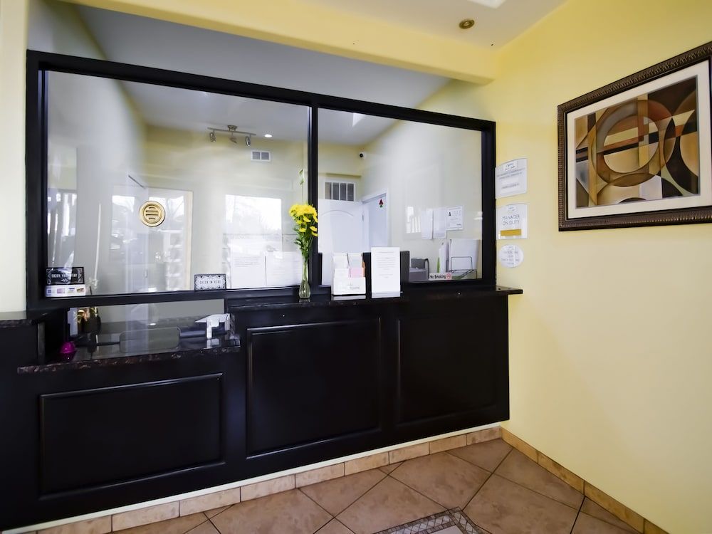 Cypress Inn & Suites Washington by OYO 2