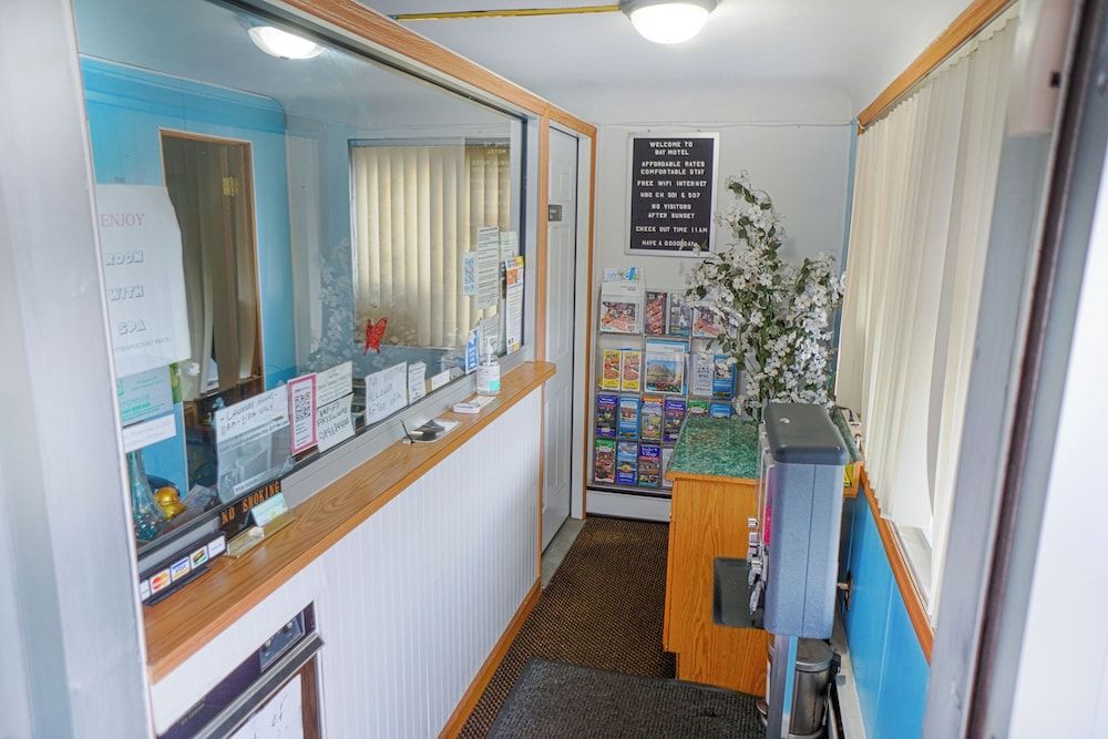 Bay Motel By OYO Bay City 2