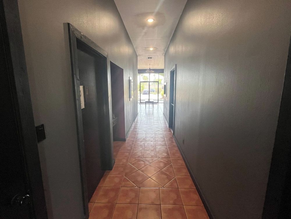 La Posada Inn By OYO Brownsville 3