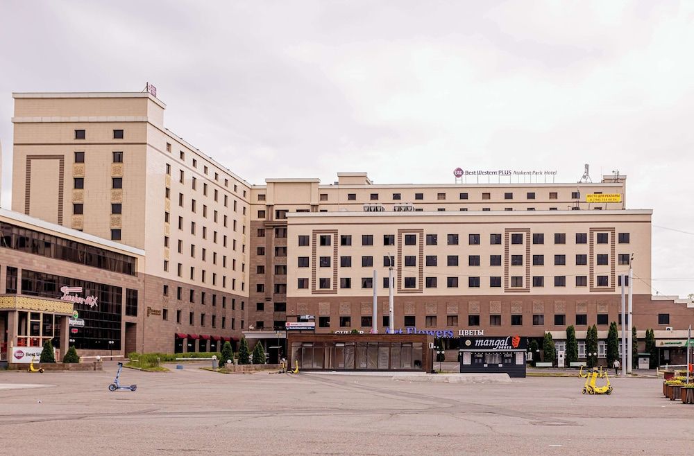 Best Western Plus Atakent Park Hotel 4 estrellas en Almaty