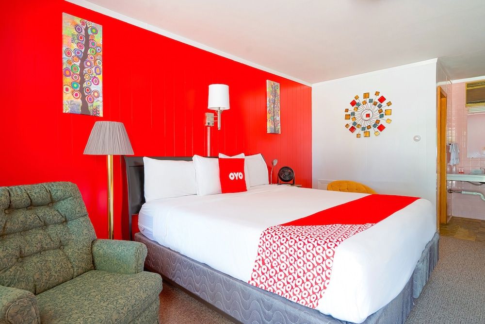 Hotel Lamberton Hwy 14 by OYO Rooms 3