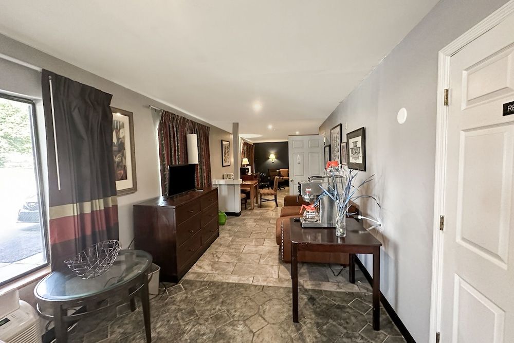 Executive Inn Ridgeway I-77 2