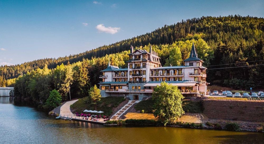 Retro Riverside Wellness Resort 5 estrelas em Karlovy Vary