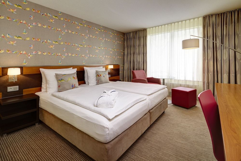 Trans World Hotel Kranichhöhe 4 estrelas em Much