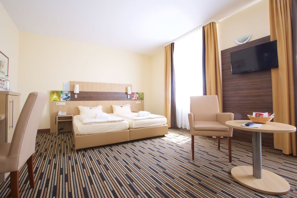 Kurpark-Hotel Bad Dürkheim 3