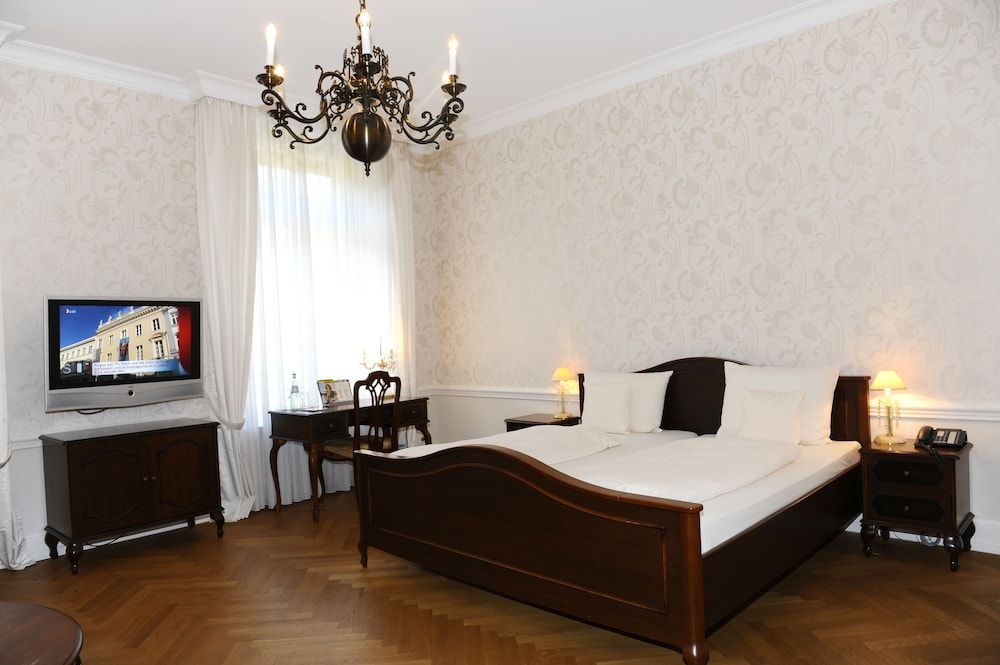 HELIOPARK Bad Hotel zum Hirsch 3