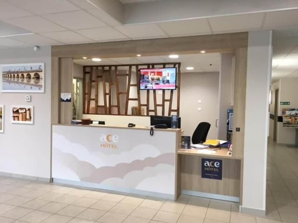 ACE HÔøΩtelParis Sud VillabÔøΩ 2