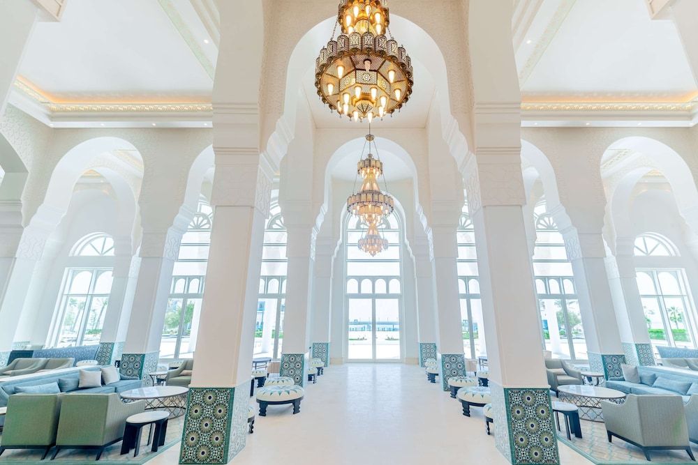 Hilton Salwa Beach Resort & Villas 3