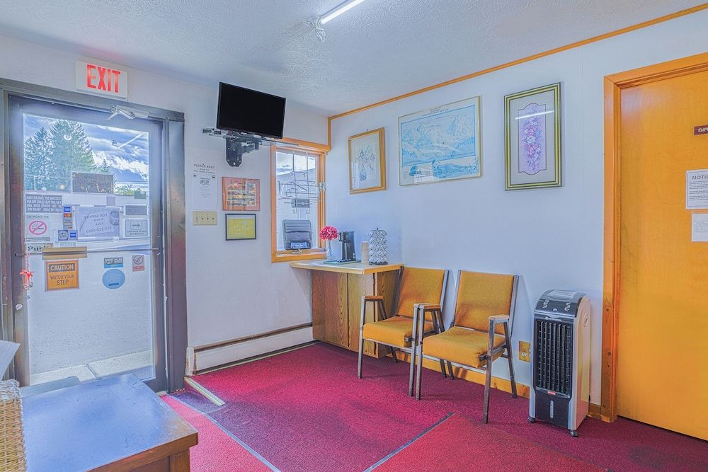 Love Hotels at Silver Street in Hurley WI 2