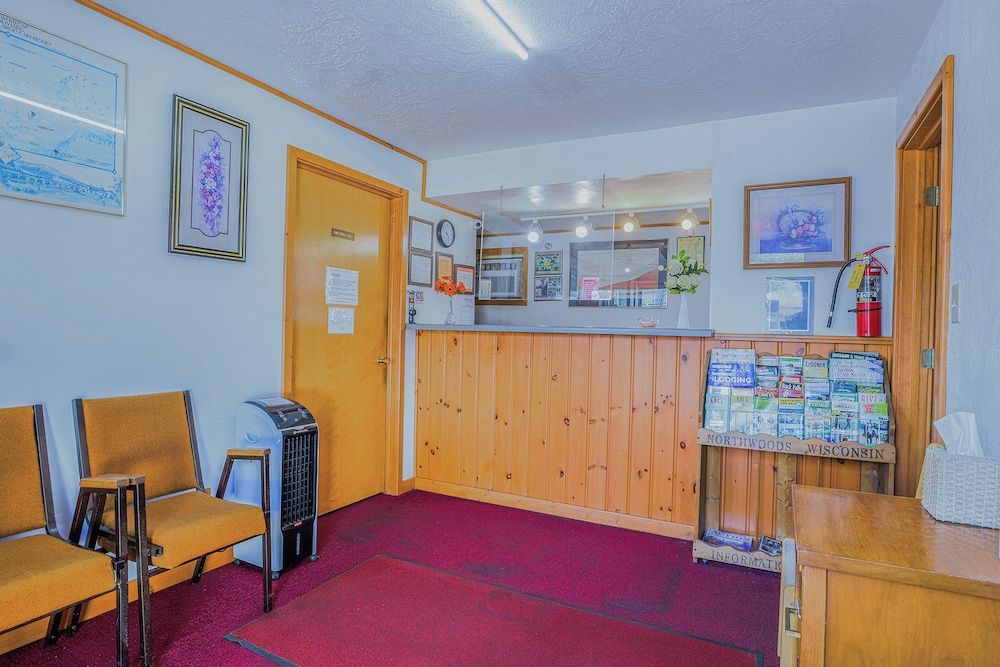 Love Hotels at Silver Street in Hurley WI 3