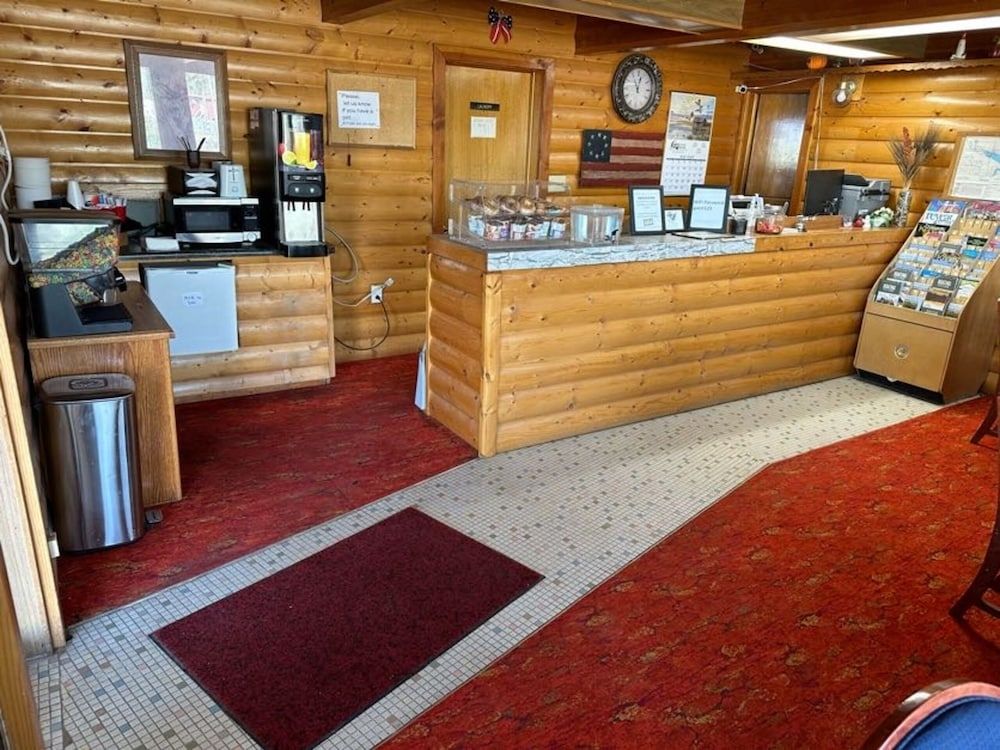 Love Hotels Western Holiday by OYO at Harlan Lake NE 2