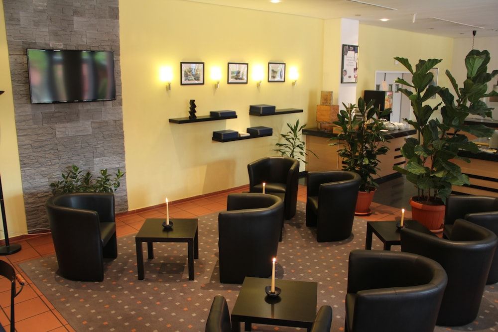 TRYP by Wyndham Halle 3