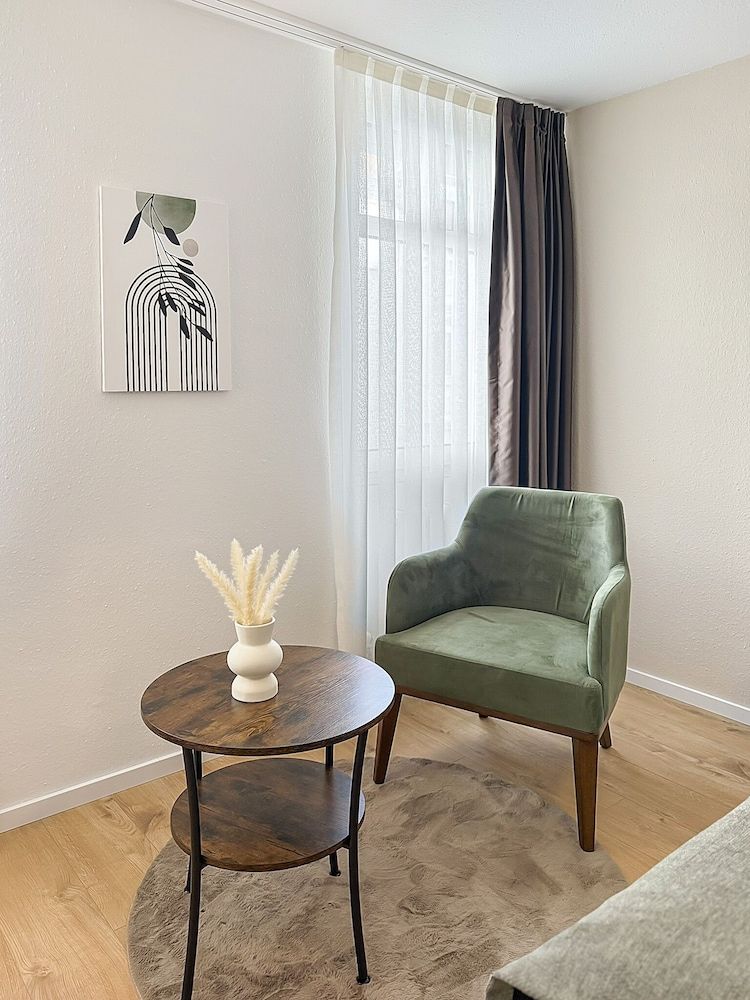 STADT-Hotel LÔøΩrrach 3