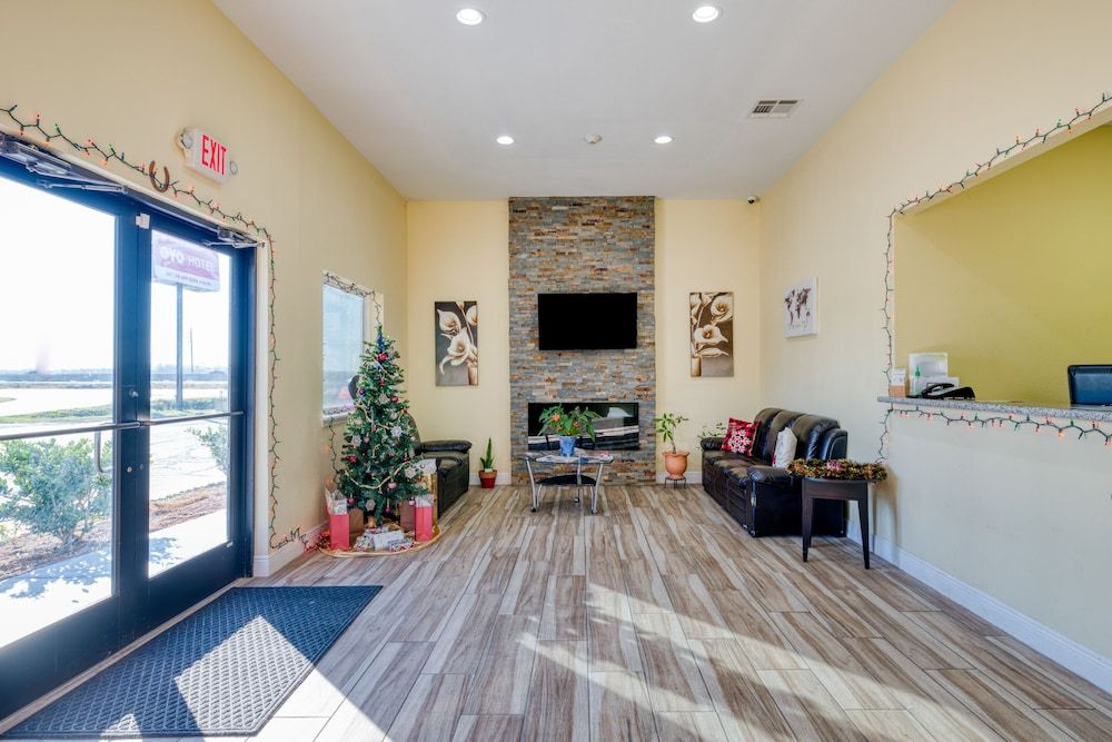 OYO Hotel Rosenberg TX I-69 3