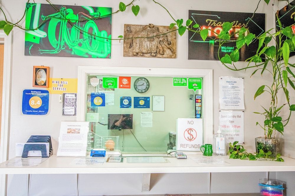 OYO Travelier Motel 2