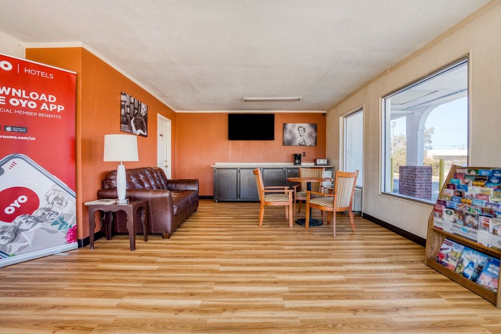 OYO Hotel Waco University Area/ I-35 2