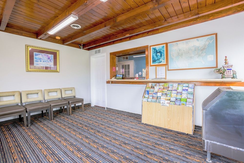 Budget Inn By OYO Natural Bridge I-81 3