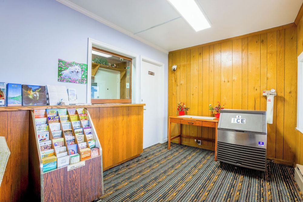 Relax Inn By OYO Natural Bridge I-81 2