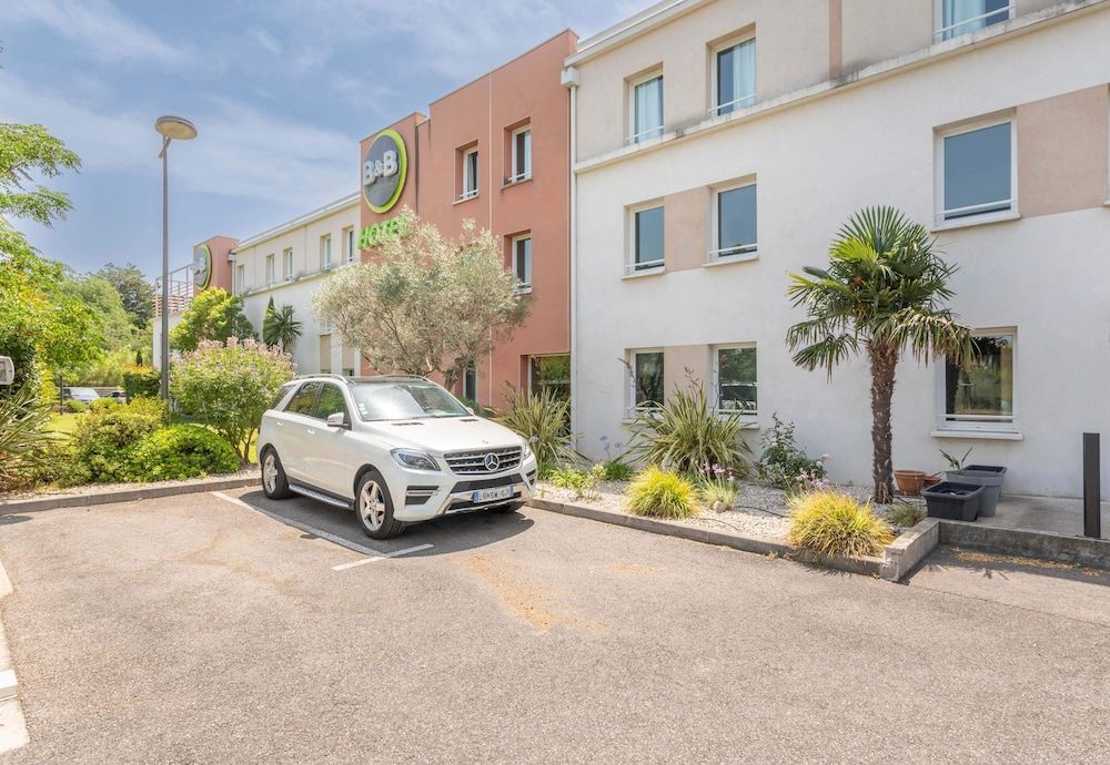B&B HOTEL Marseille Aéroport Saint-Victoret 2 estrelas em Saint-Victoret