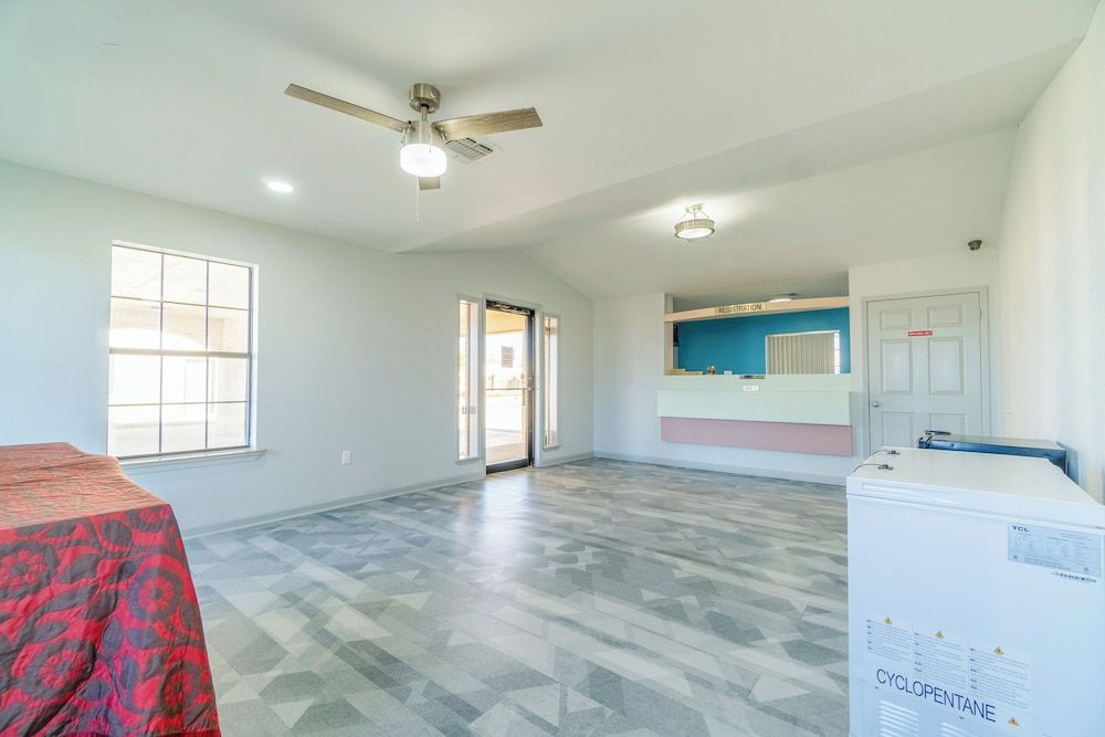 Pleasanton Executive Inn By OYO 2